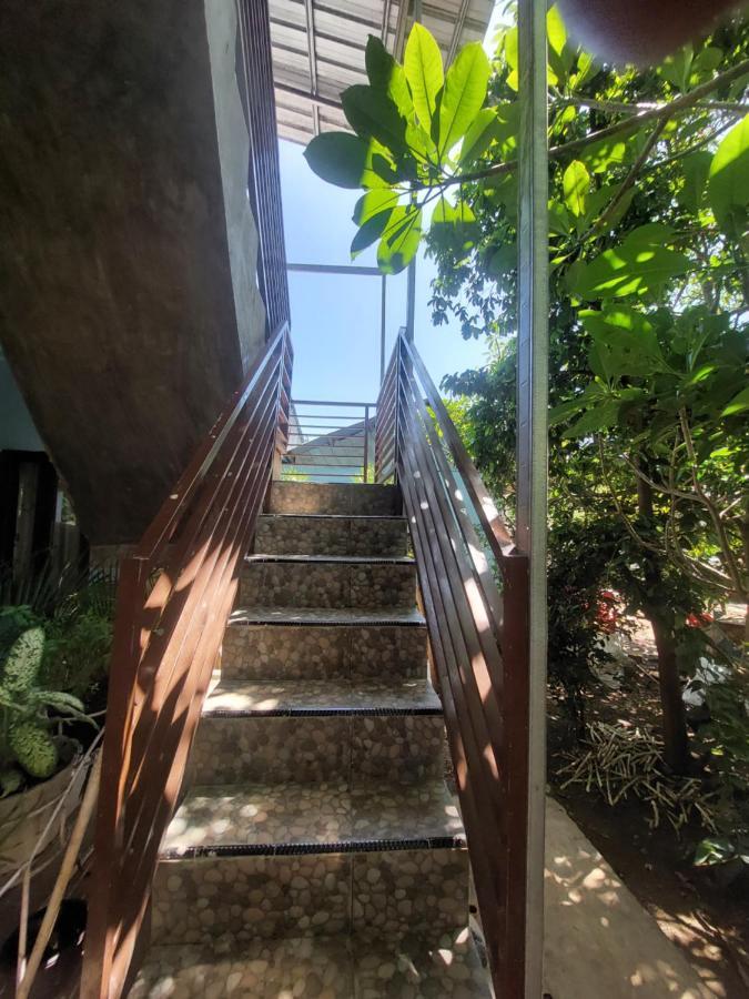 D'Ru Guest House 라부안 바조 외부 사진